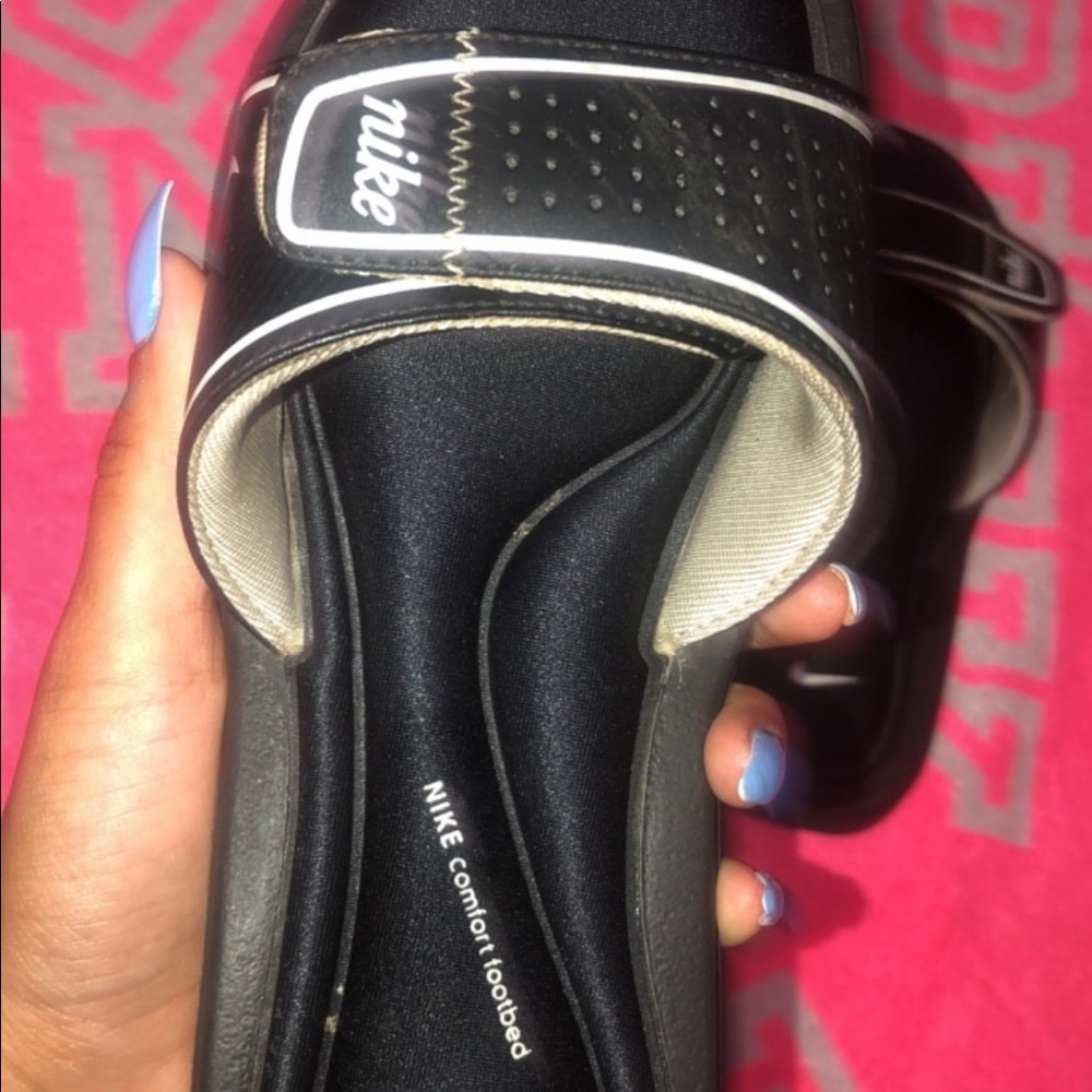 NIKE comfort footbed slides. - Picture 2 of 3